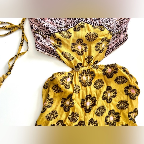 Free People Maribelle Gold Cut-Out Boho Wide Leg Halter Jumpsuit Size Medium - Picture 6 of 13